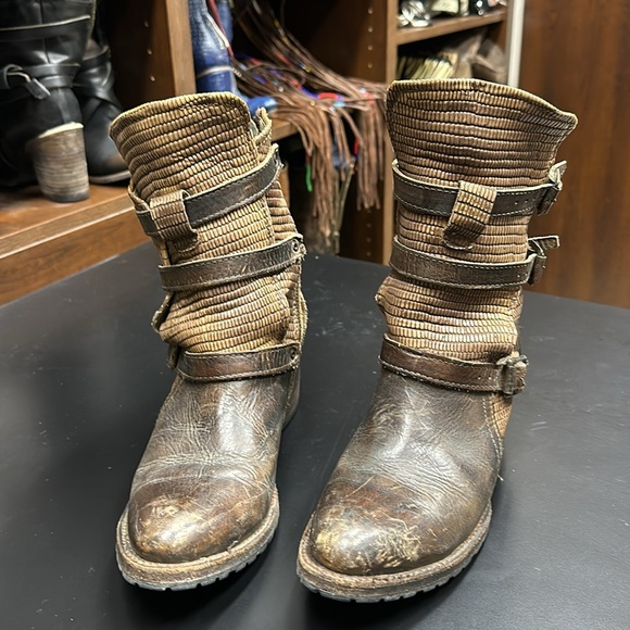 Freebird Apex embossed moto boots. - Picture 5 of 7